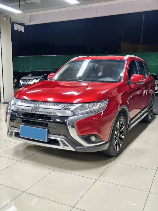 2020 Mitsubishi Outlander 2.0L 166HP L4 CVT