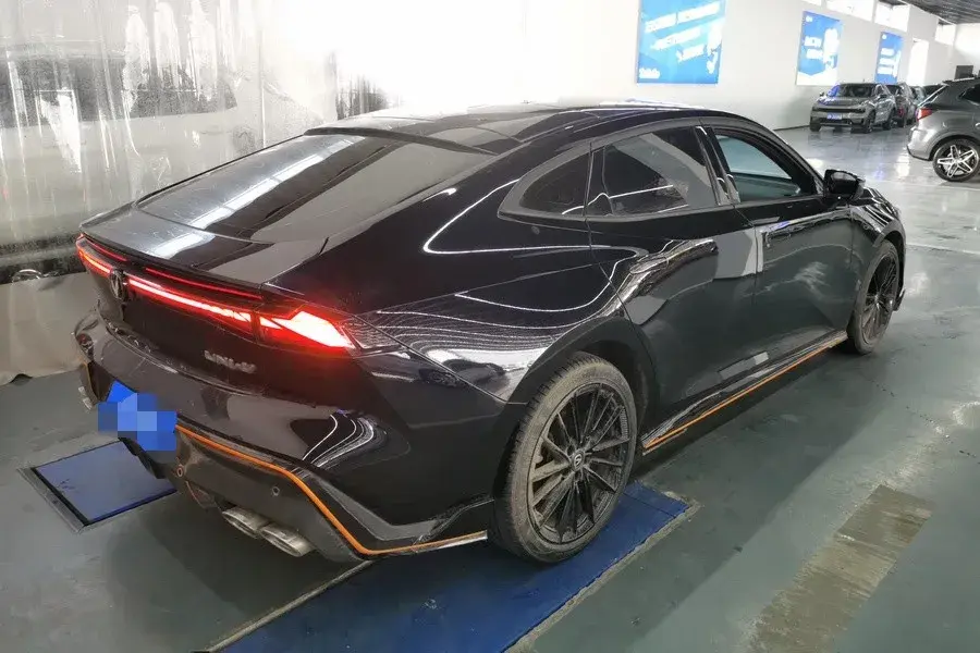 2022 CHANGAN UNI-V thumbnail 2