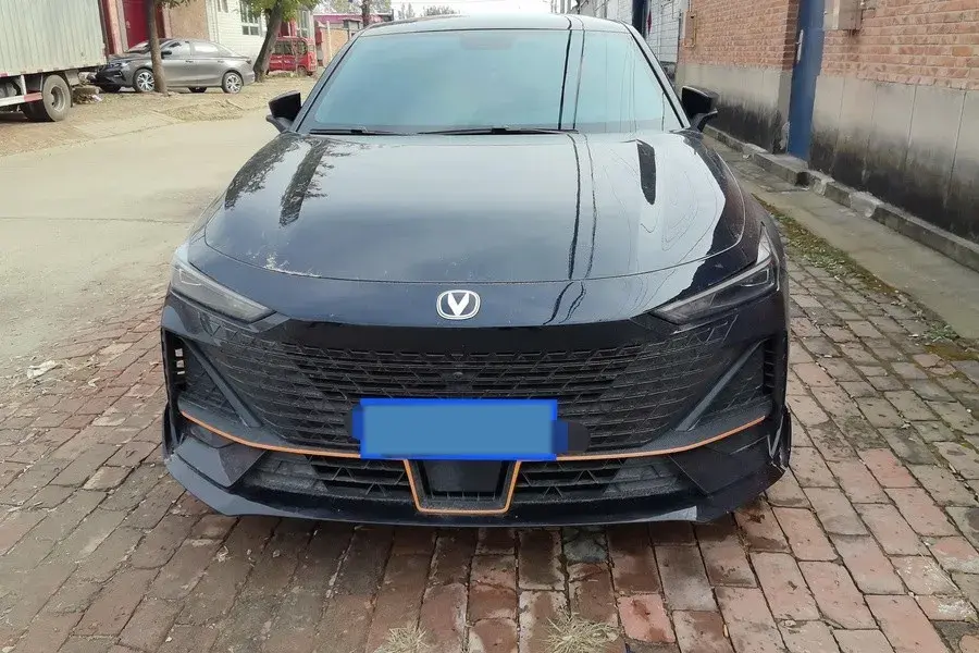 2022 CHANGAN UNI-V thumbnail 3