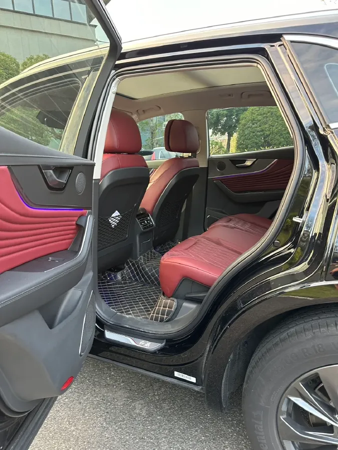 2023 HongQi HS5 2.0T 252HP L4 8AT,autocango,china used car exporter,china ev exporter,chinese used car exporter,chinese used ev exporter