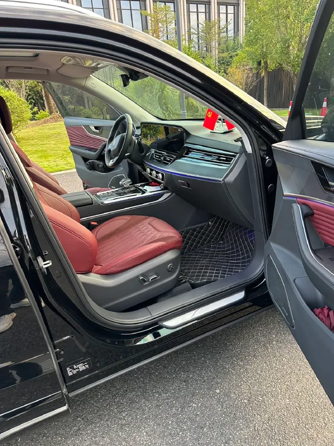 2023 HongQi HS5 2.0T 252HP L4 8AT,autocango,china used car exporter,china ev exporter,chinese used car exporter,chinese used ev exporter