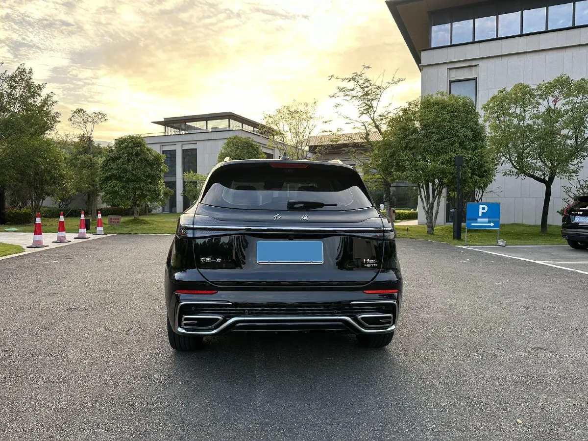 2023 HongQi HS5 2.0T 252HP L4 8AT,autocango,china used car exporter,china ev exporter,chinese used car exporter,chinese used ev exporter