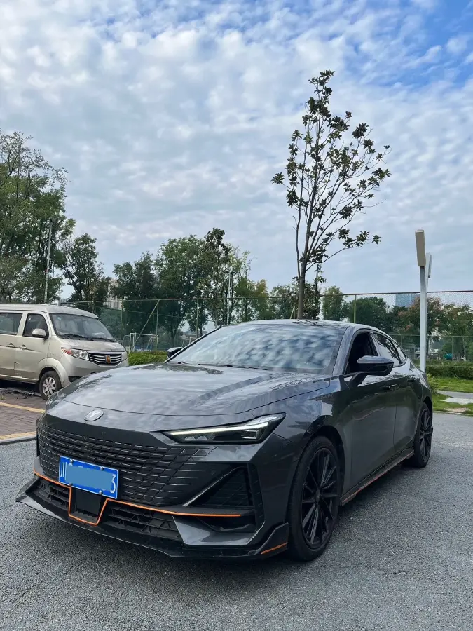 2022 ChangAn UNI-V 1.5T 188HP L4 7DCT
