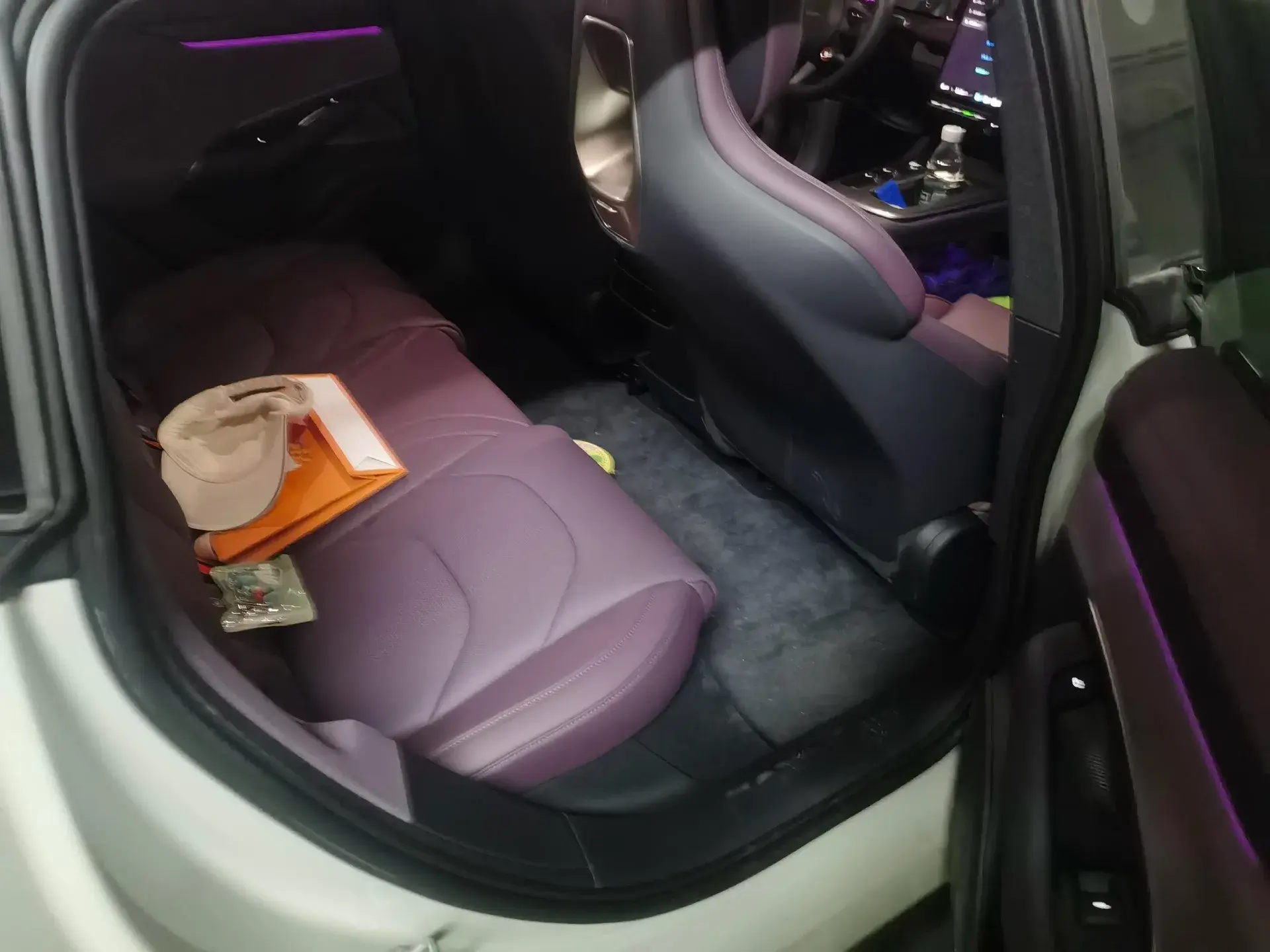 2024 MI SU7 thumbnail 4