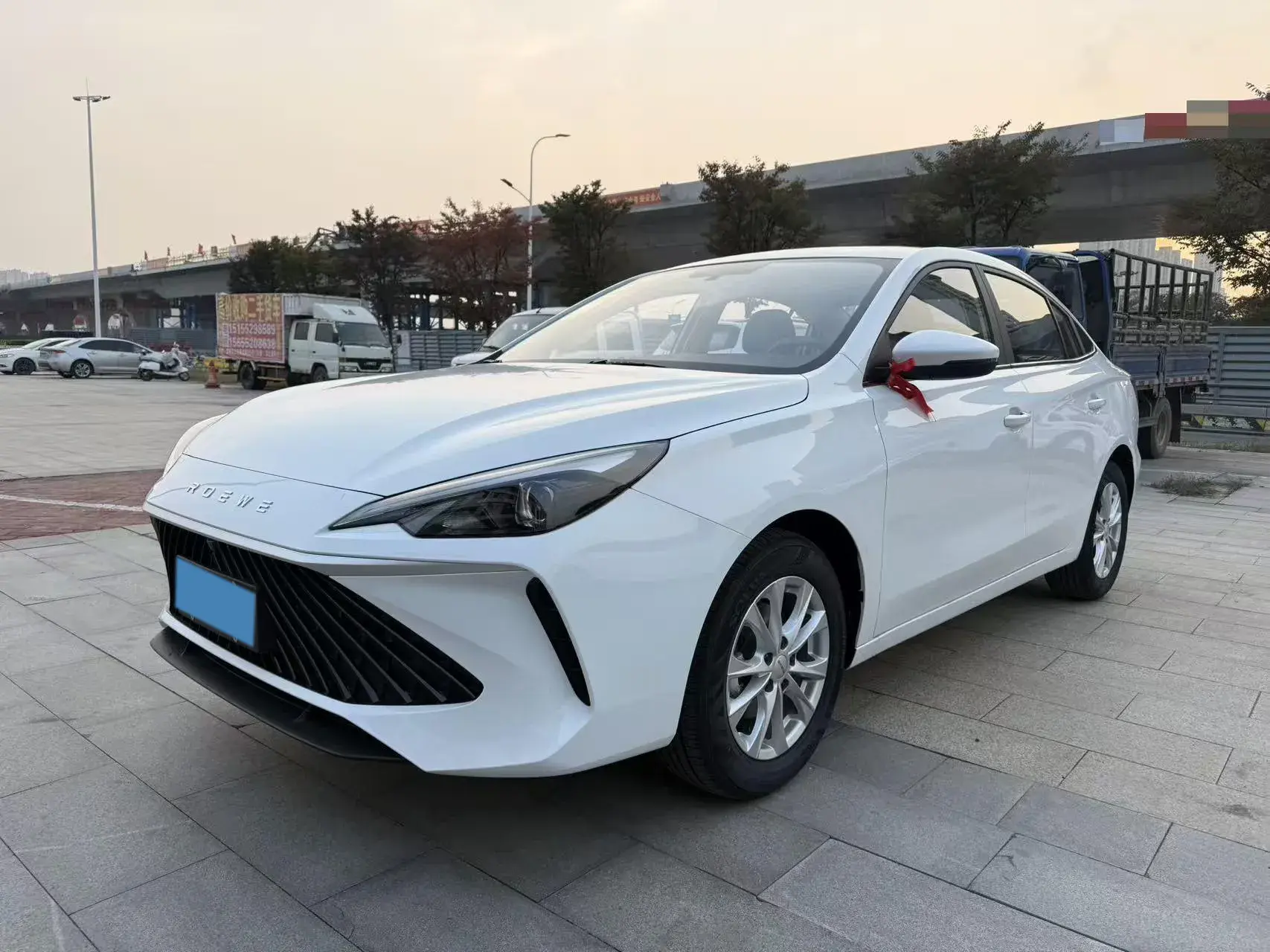 2023 ROEWE I5 view 1