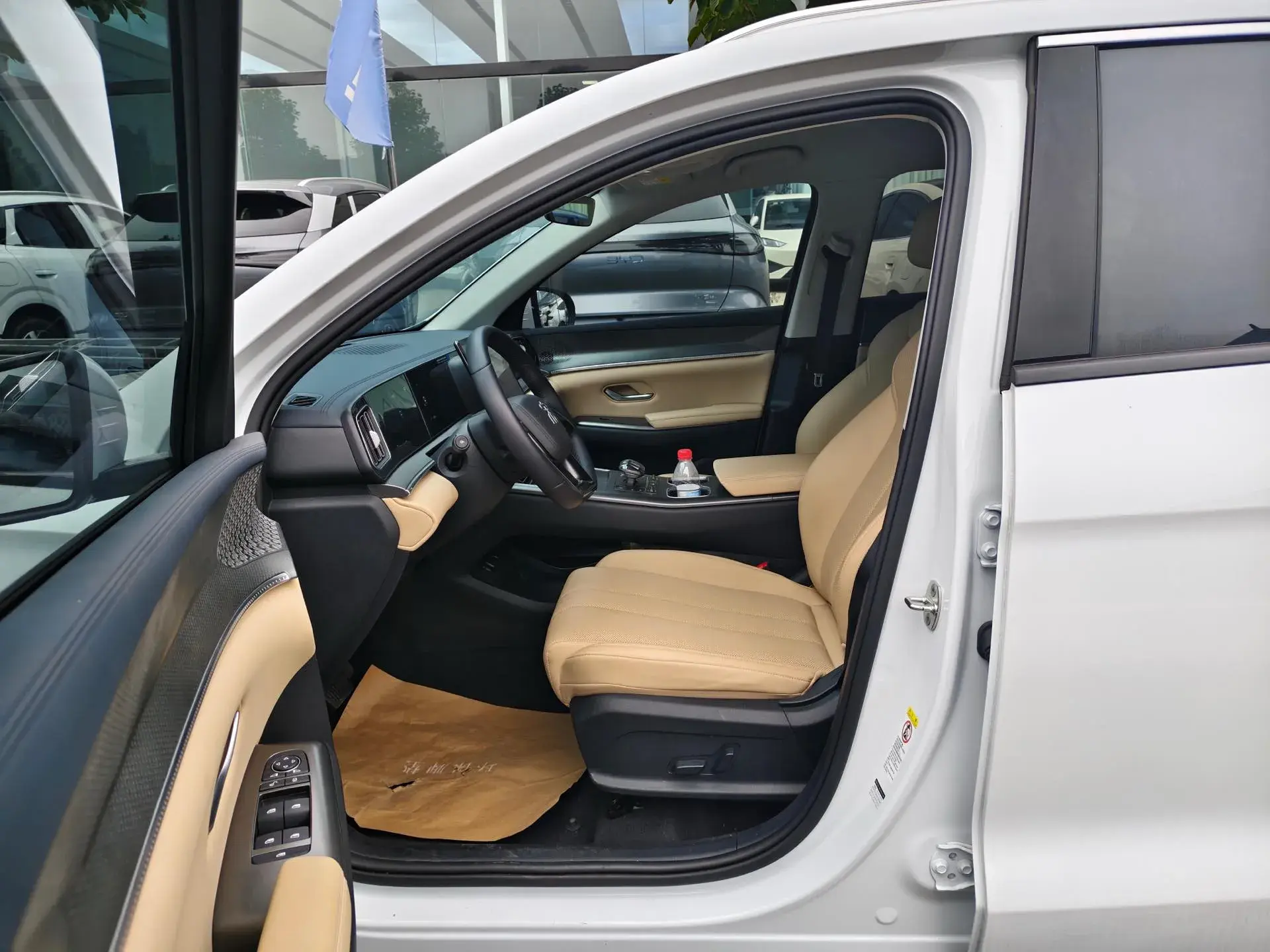 2025 BYD SONG thumbnail 3