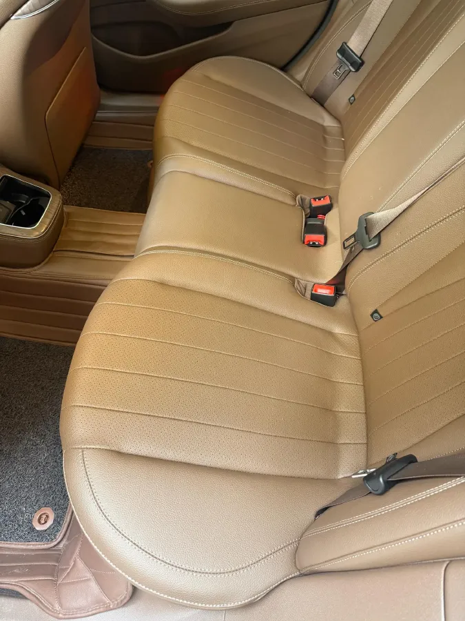 2021 Mercedes-Benz E Class 2.0T 258HP L4 9AT,autocango,china used car exporter,china ev exporter,chinese used car exporter,chinese used ev exporter