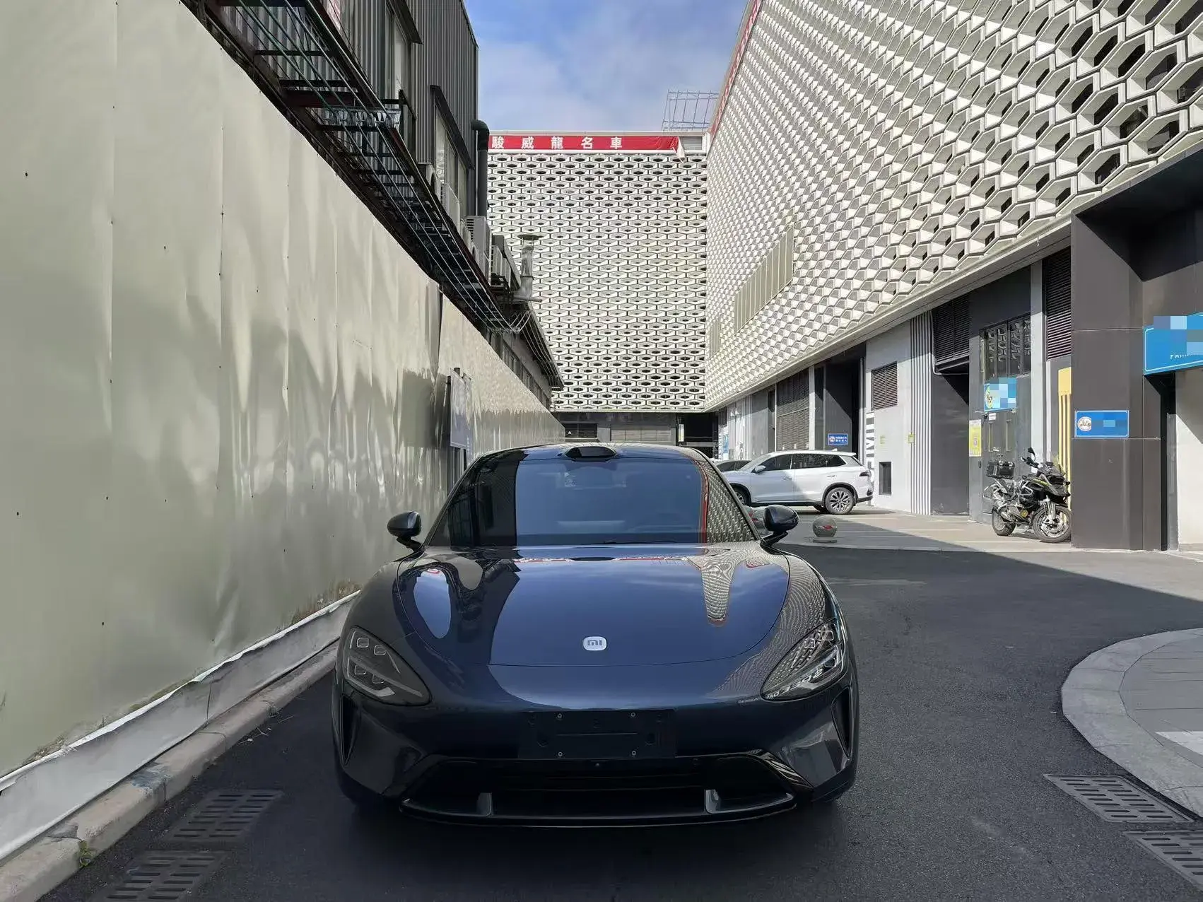 2024 MI SU7 thumbnail 4