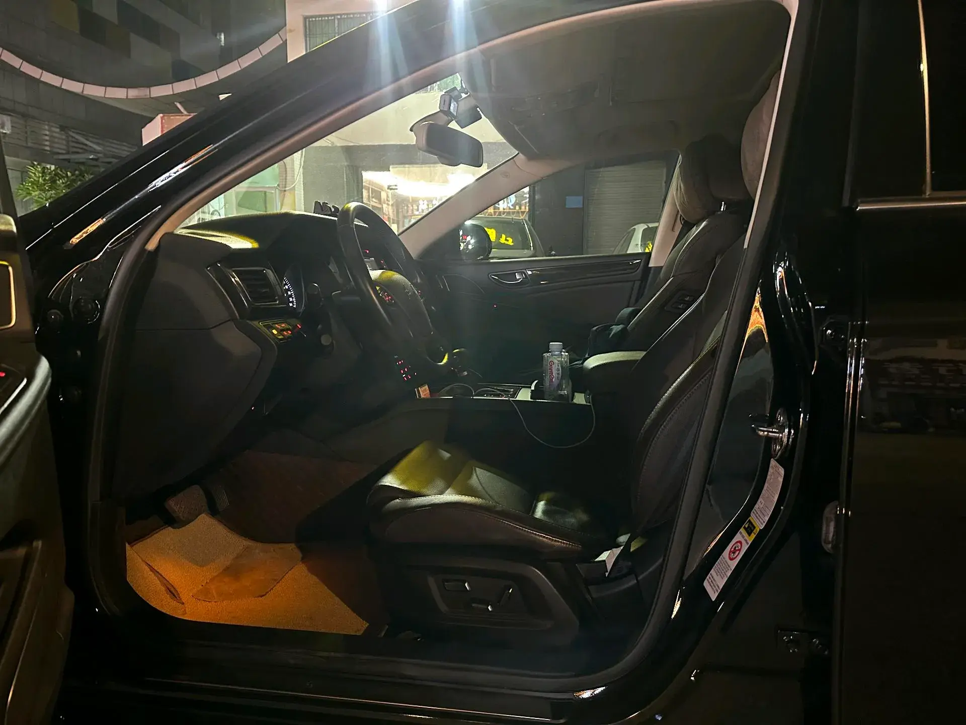 2018 HONGQI H7 thumbnail 4