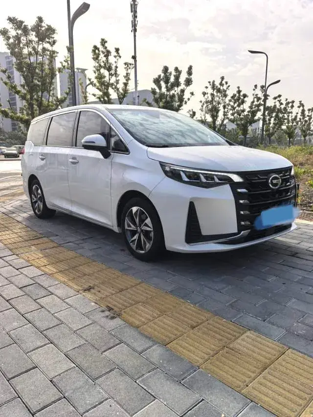 2021 GAC TRUMPCHI thumbnail 3