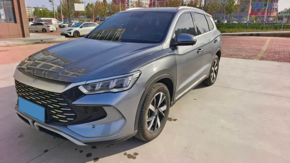 2024 BYD SONG view 1