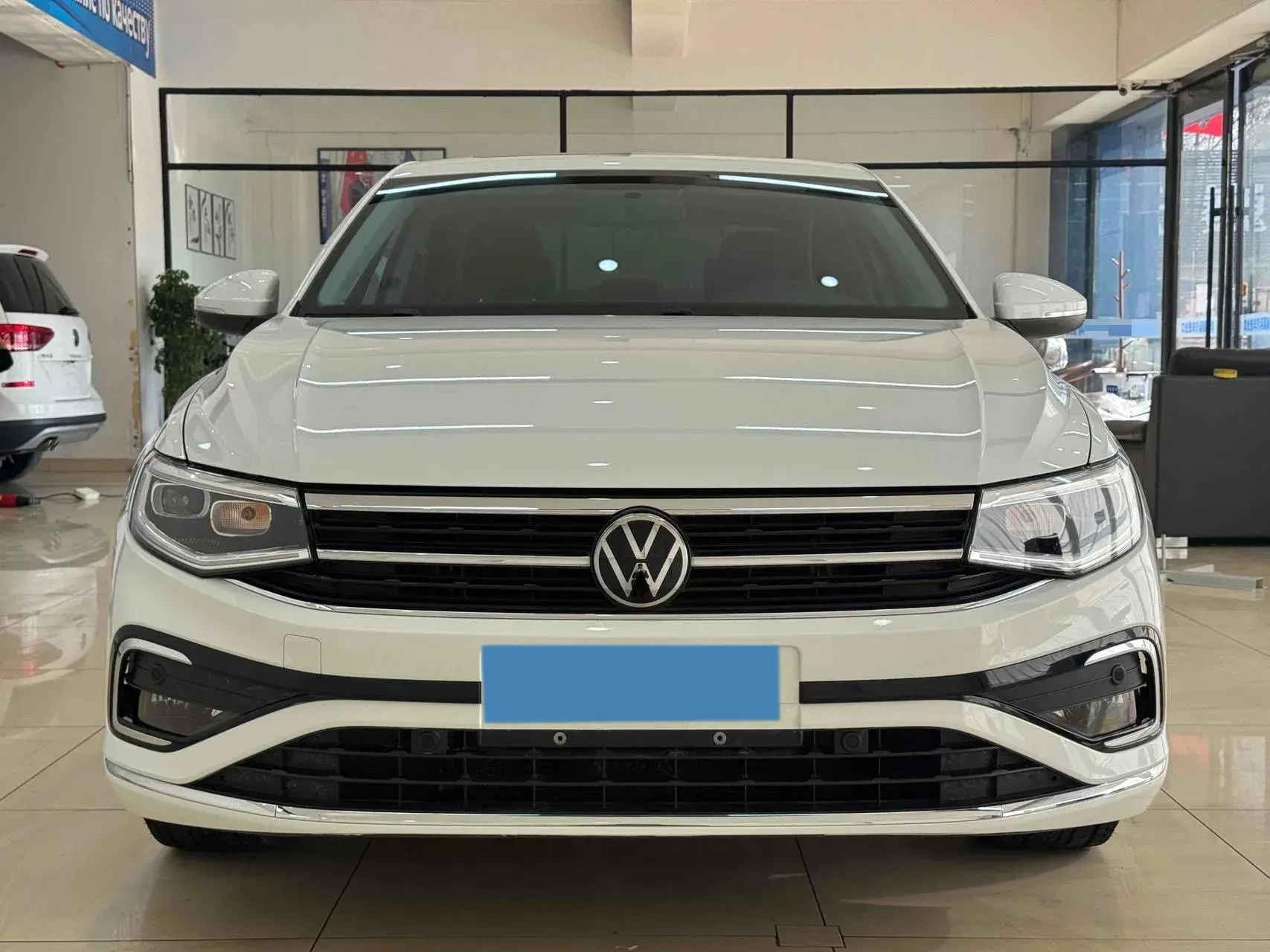 2023 VOLKSWAGEN BORA thumbnail 2