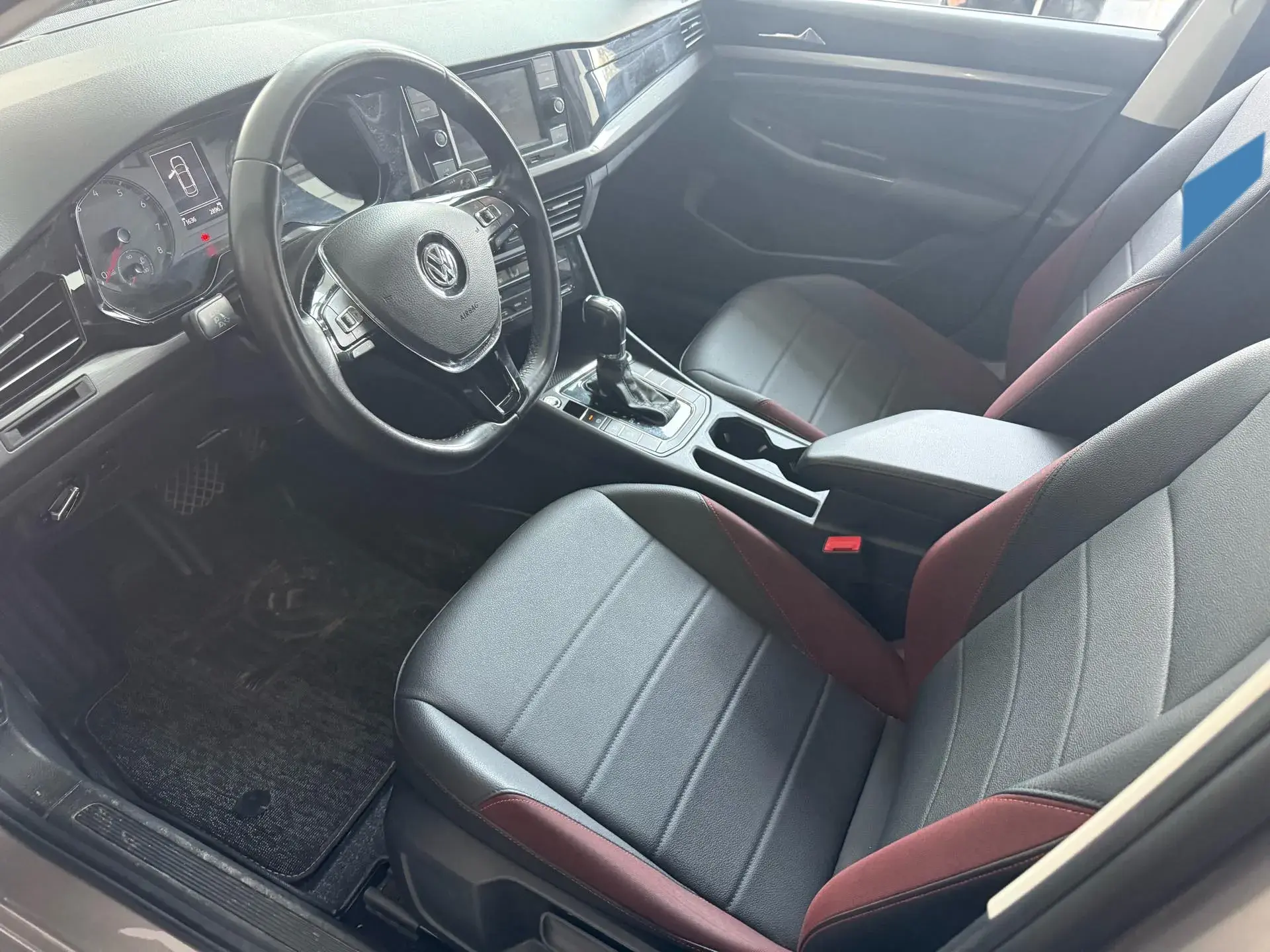 2019 VOLKSWAGEN BORA thumbnail 4