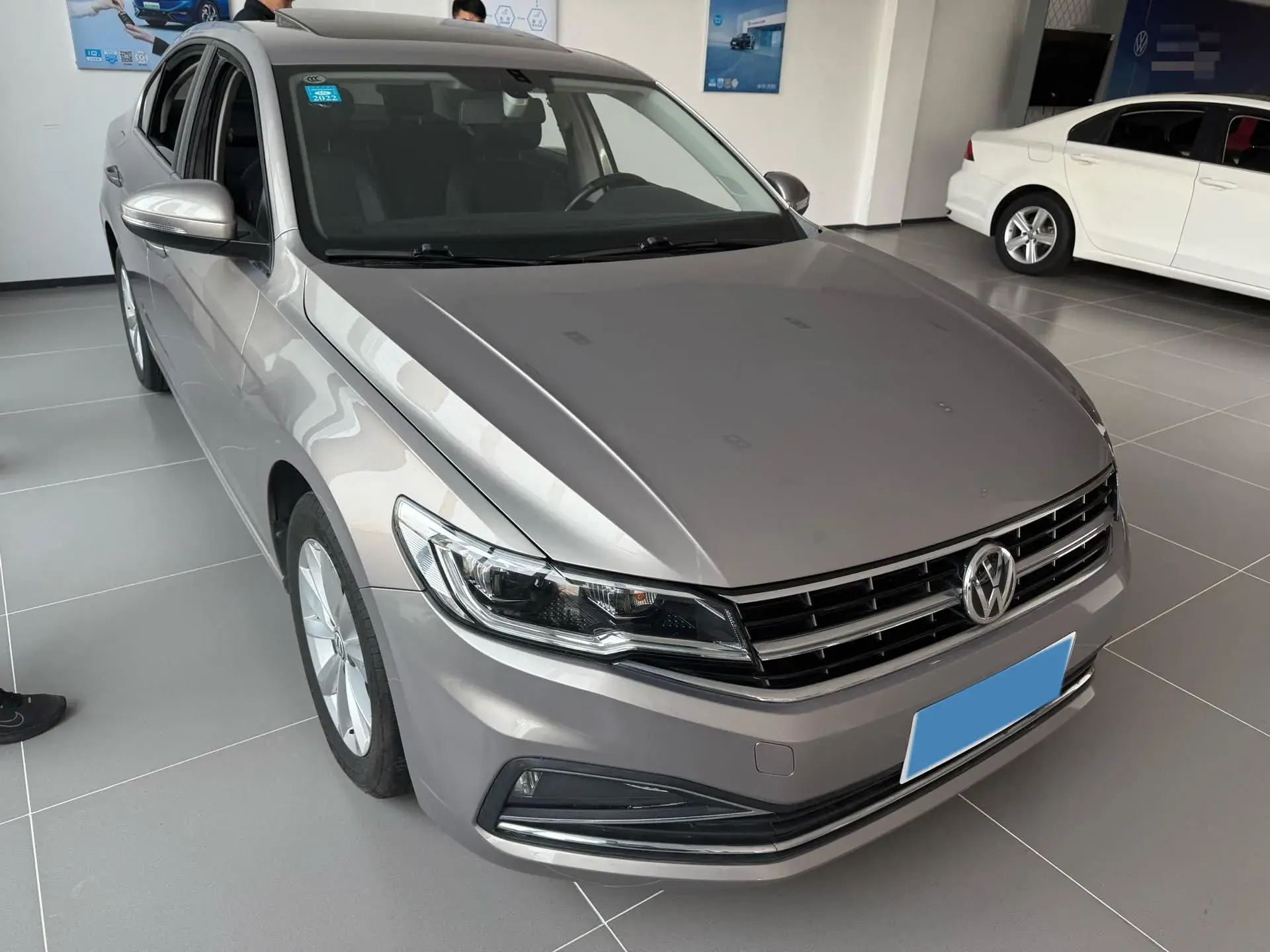 2019 VOLKSWAGEN BORA thumbnail 2