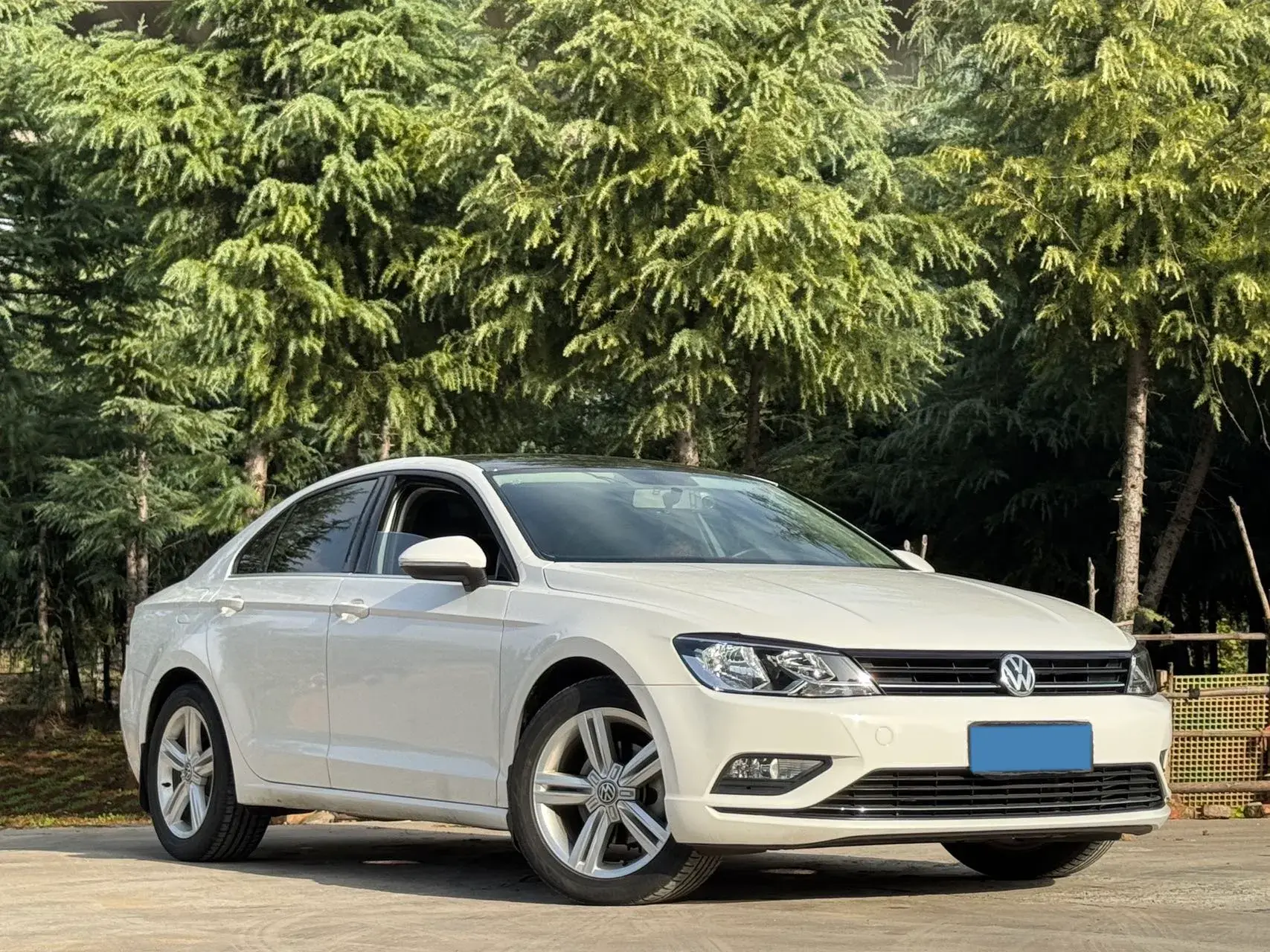 2018 VOLKSWAGEN LAMANDO thumbnail 3