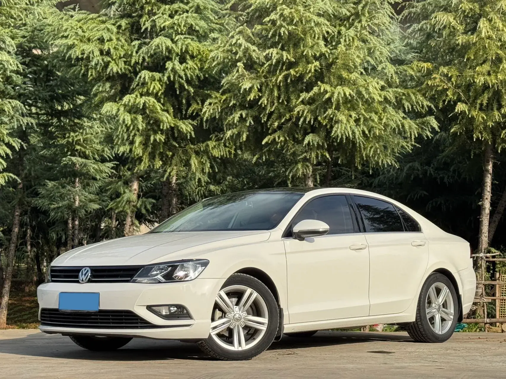 2018 VOLKSWAGEN LAMANDO view 1