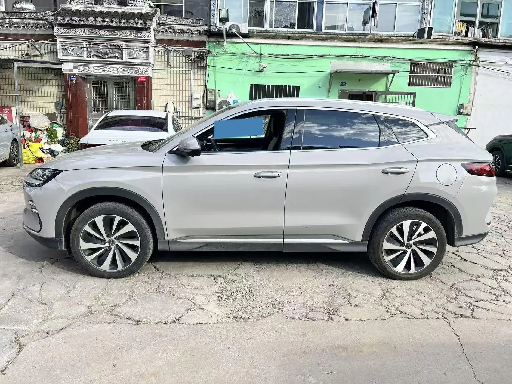 2023 BYD SONG thumbnail 3