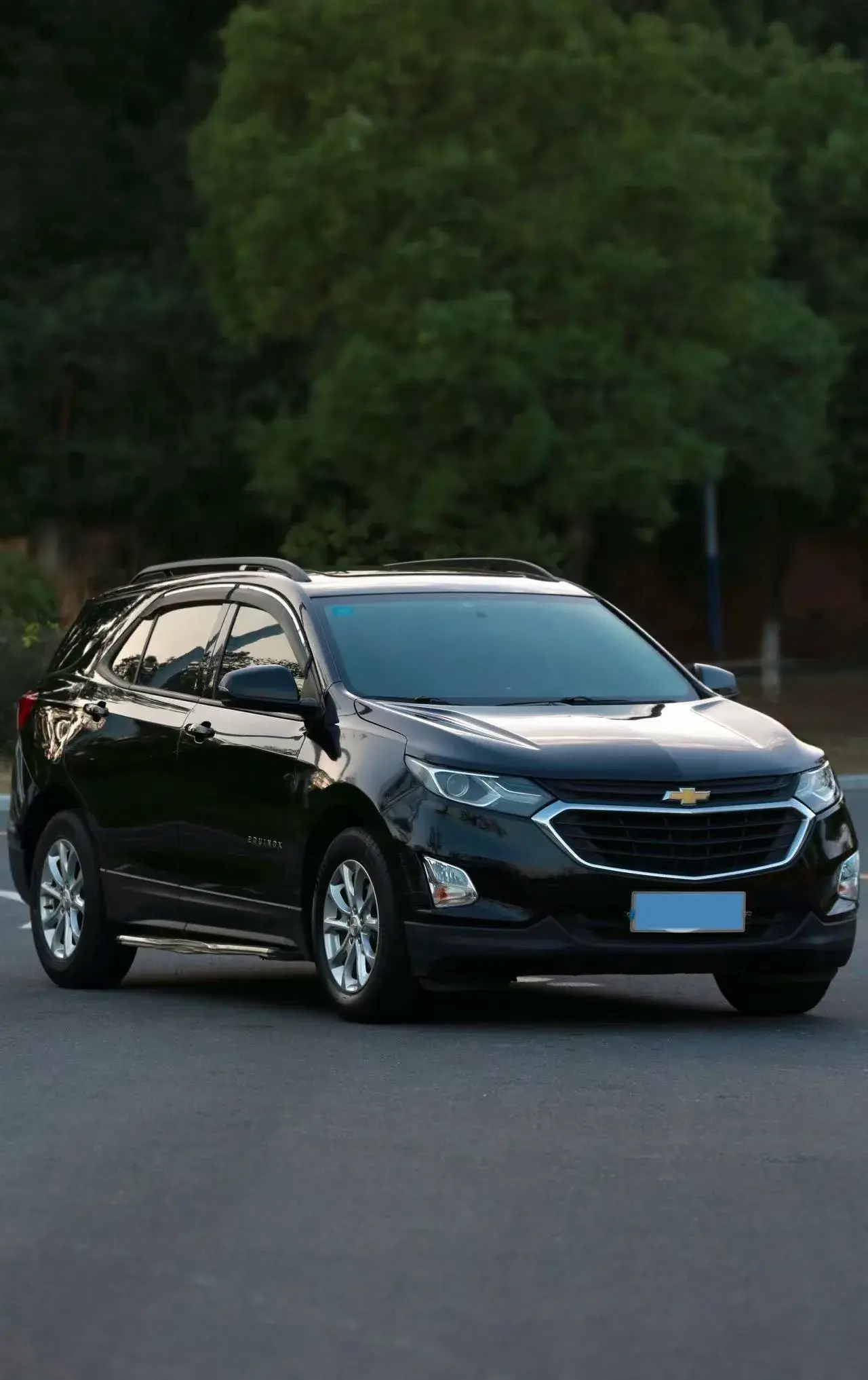 2019 CHEVROLET EQUINOX thumbnail 2