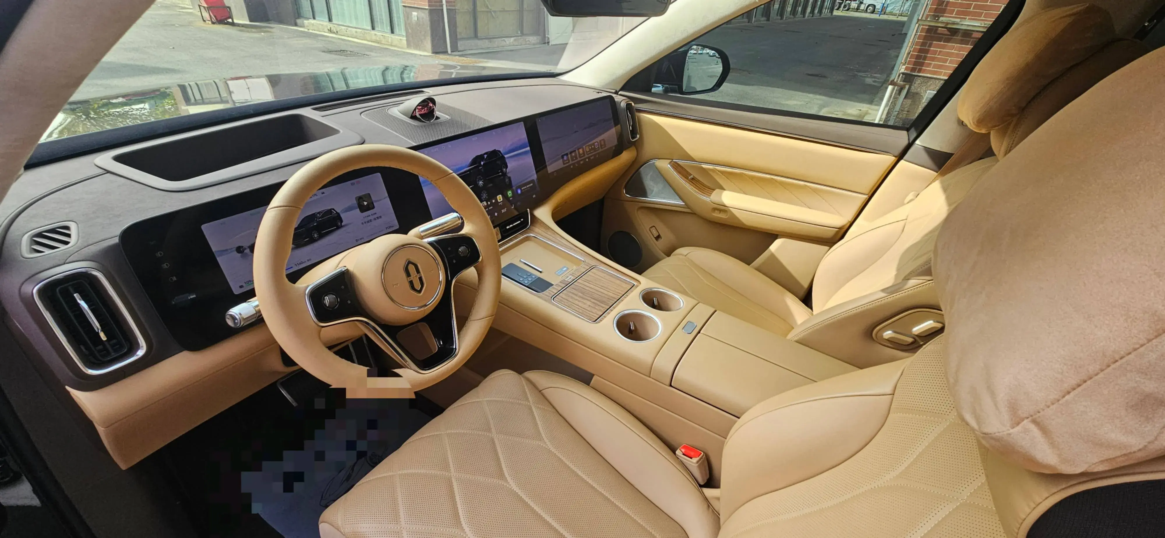 2025 AITO AITO thumbnail 4