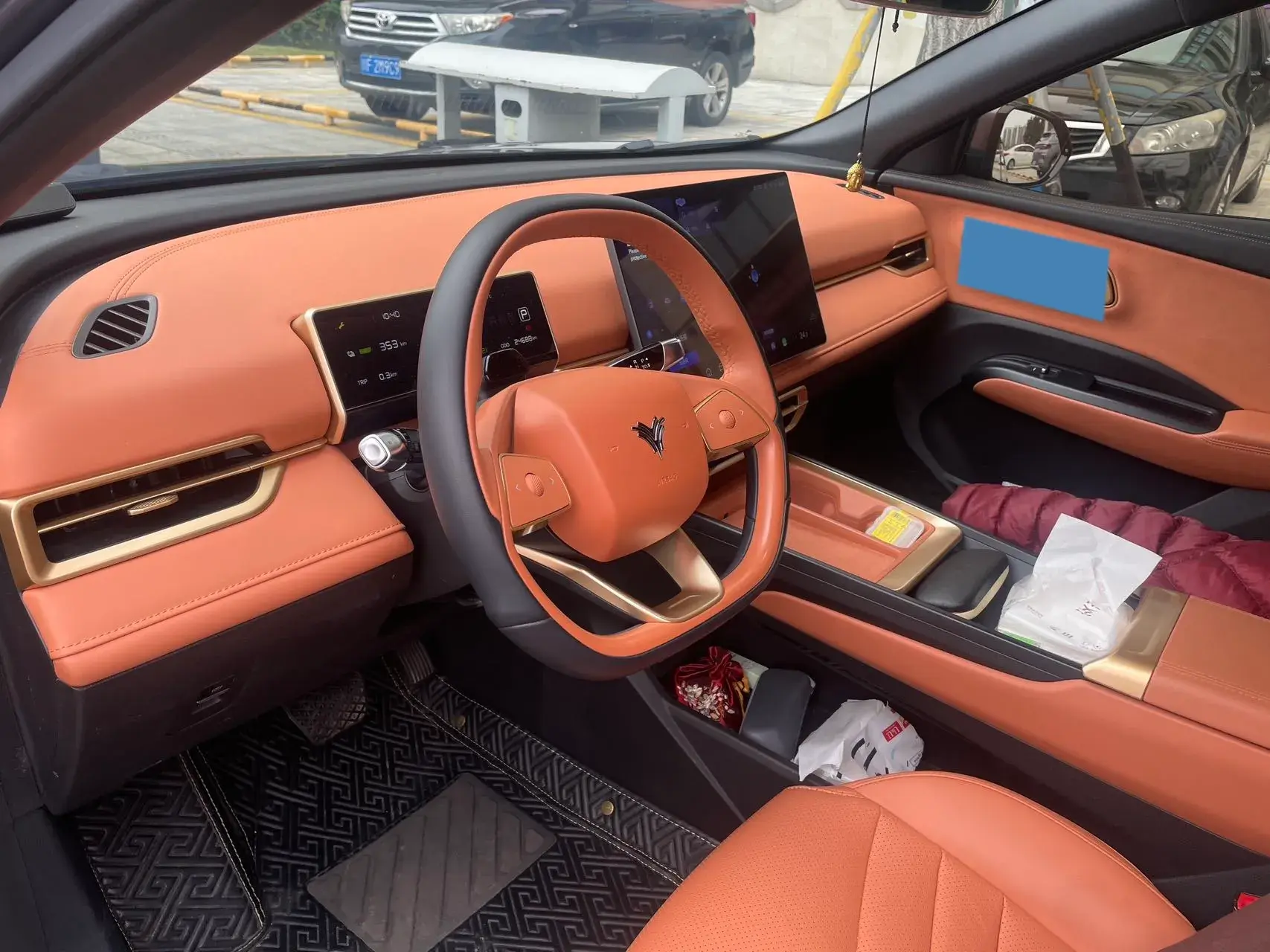 2023 NETA X thumbnail 3