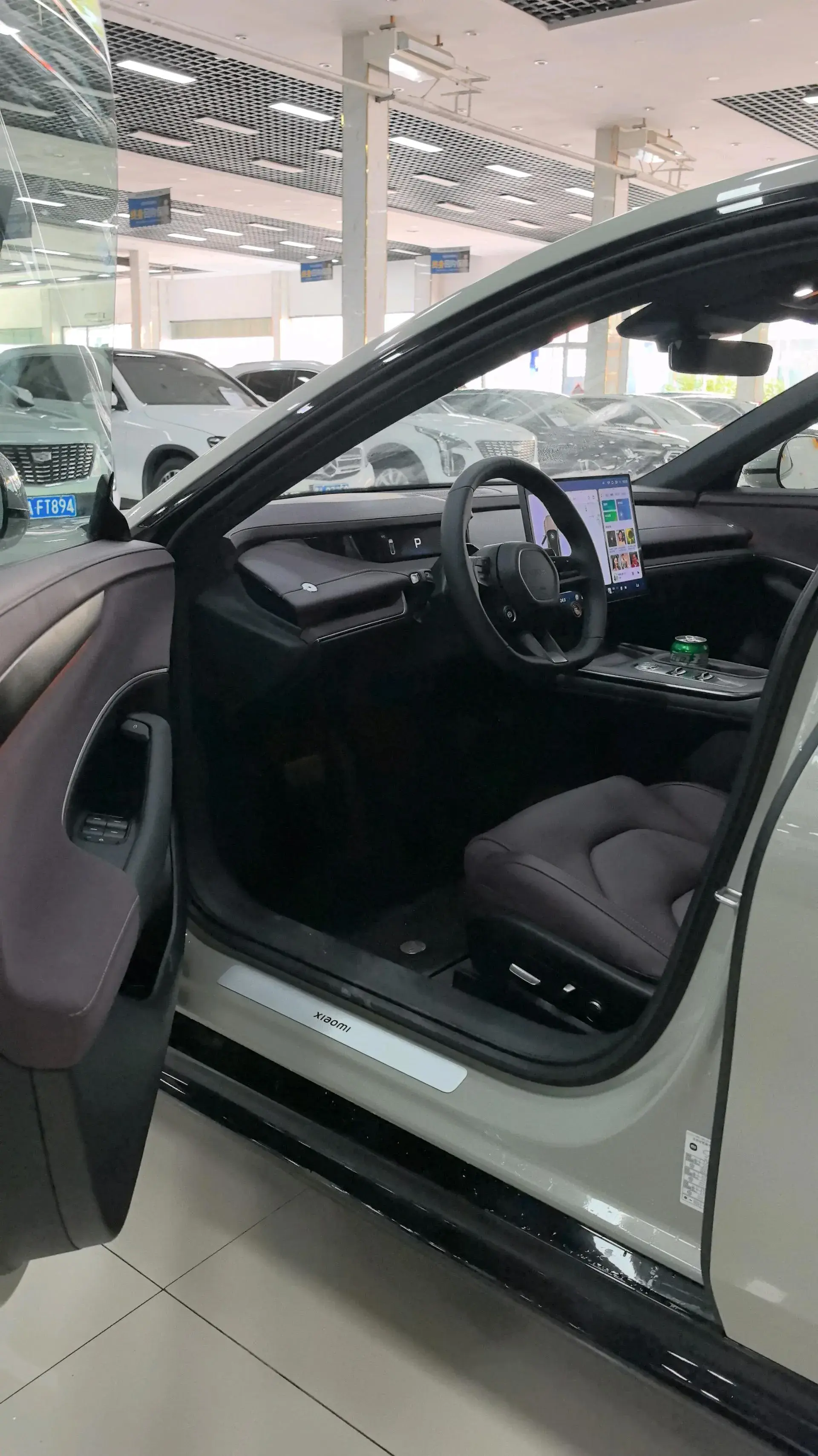 2024 MI SU7 thumbnail 3