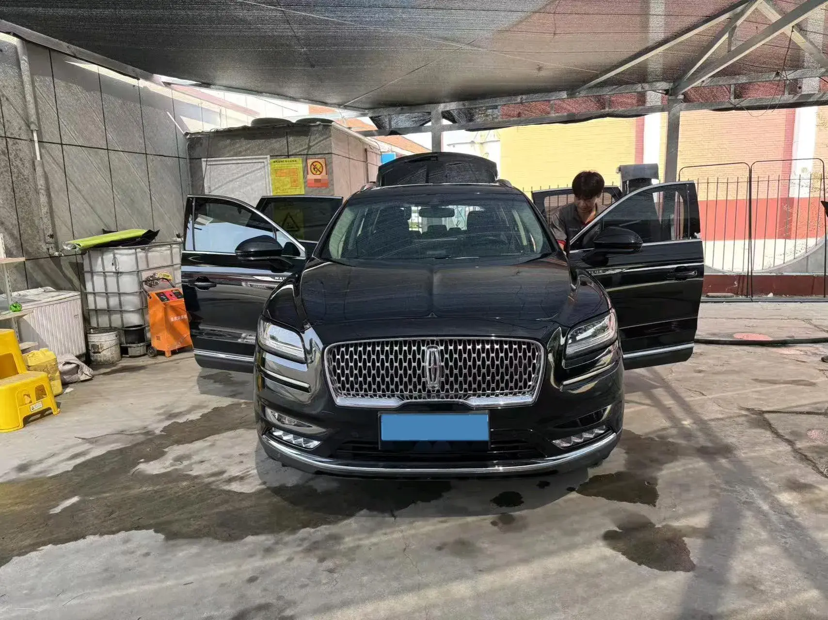 2021 LINCOLN NAUTILUS thumbnail 4