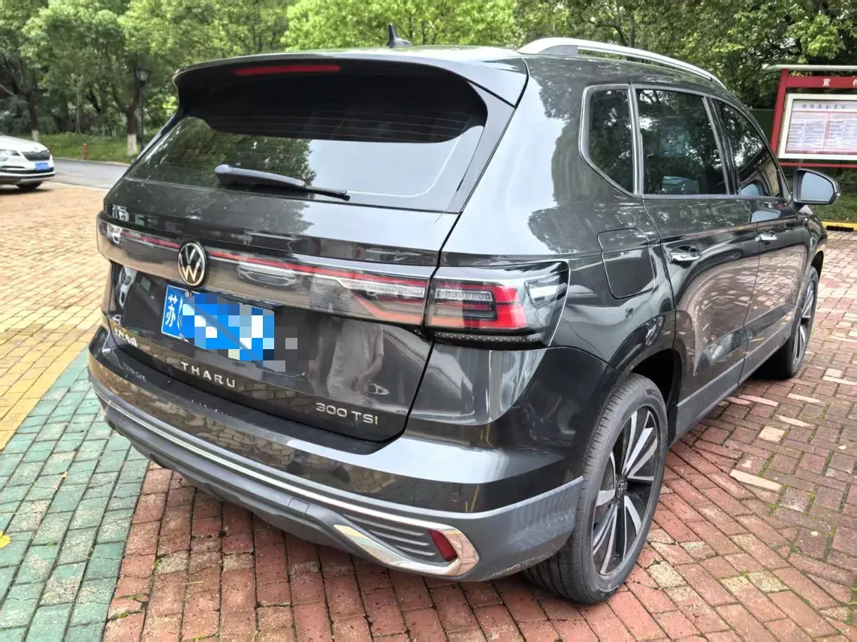 2023 VOLKSWAGEN THARU thumbnail 2