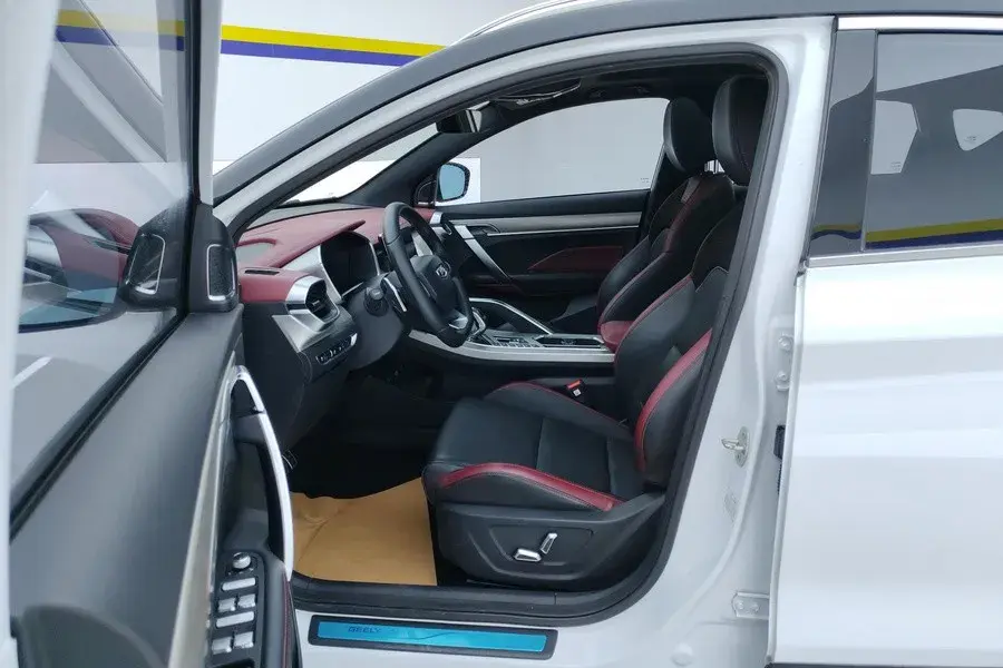 2019 GEELY COOLRAY thumbnail 4