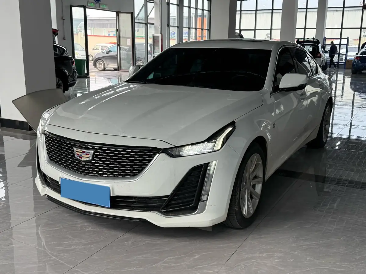 2022 Cadillac CT5 2.0T 237HP L4 10AT