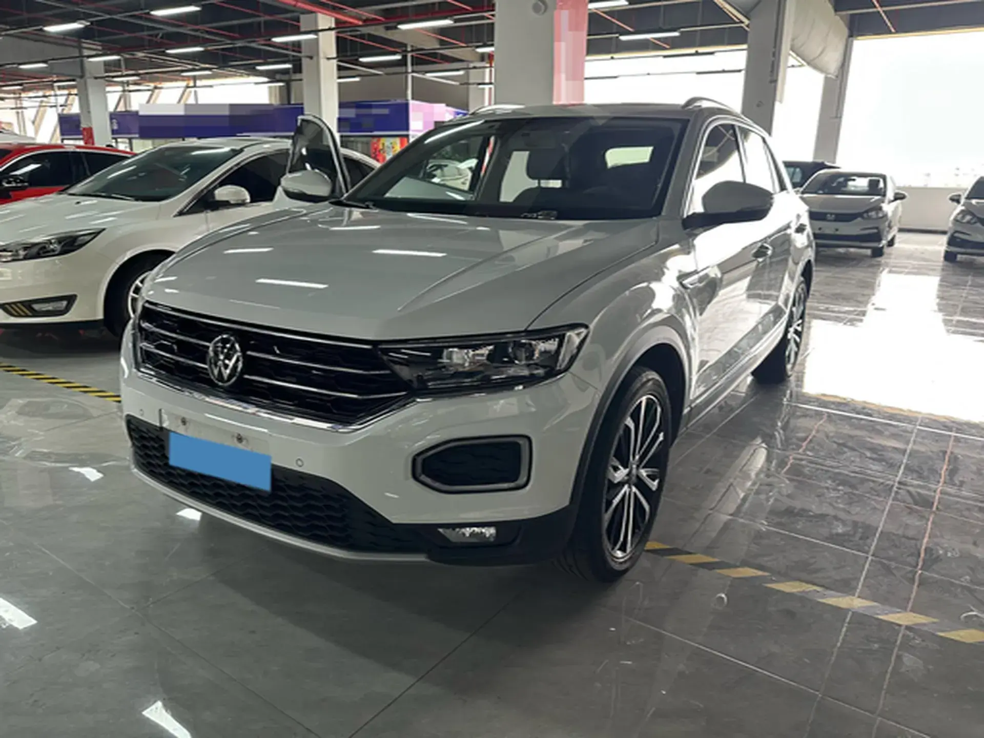 2022 VOLKSWAGEN T-ROC view 1