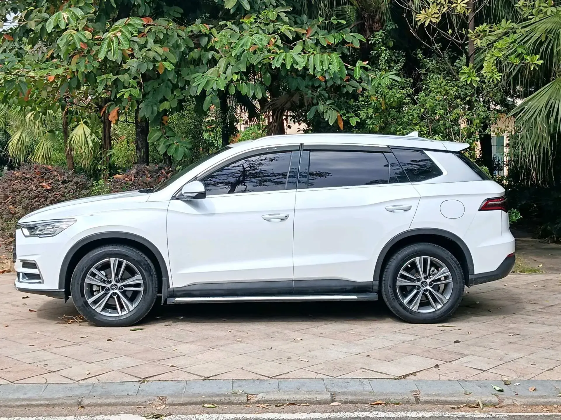 2019 BYD SONG thumbnail 4