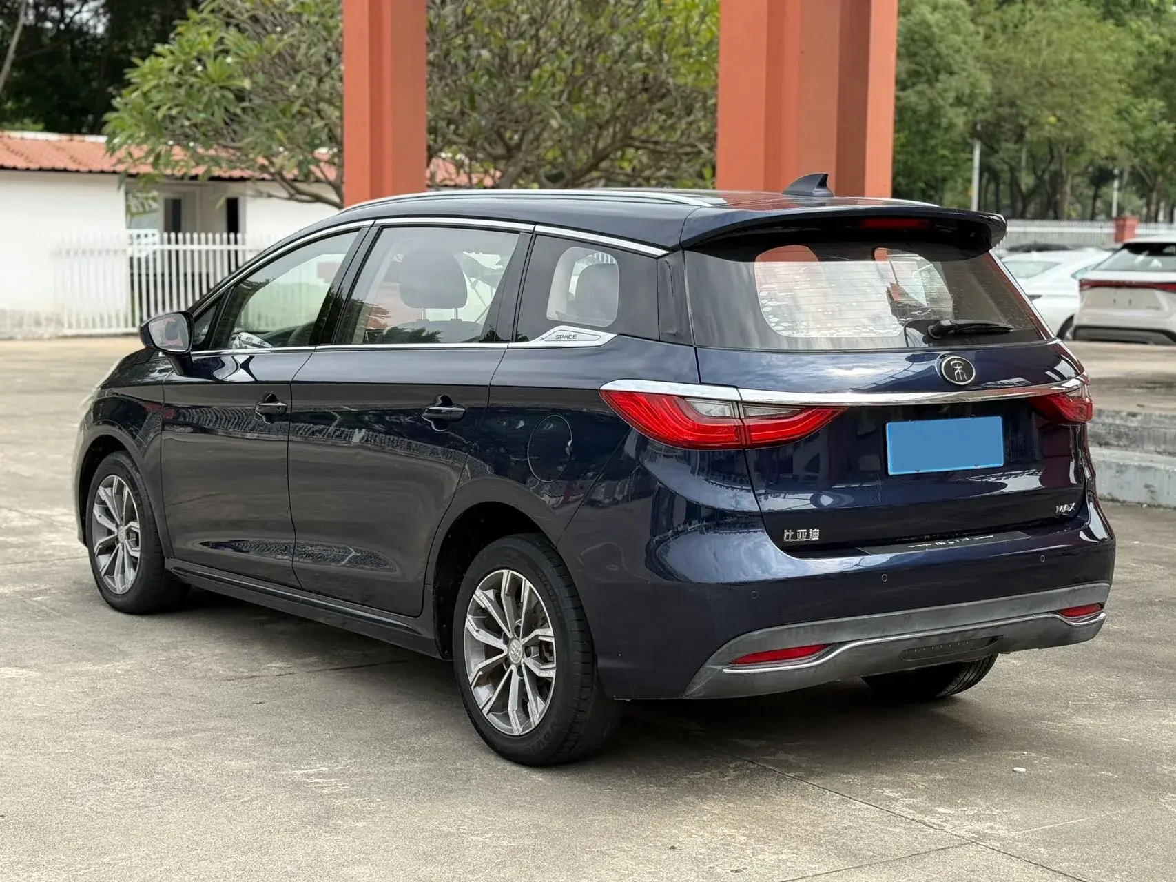 2019 BYD SONG thumbnail 4