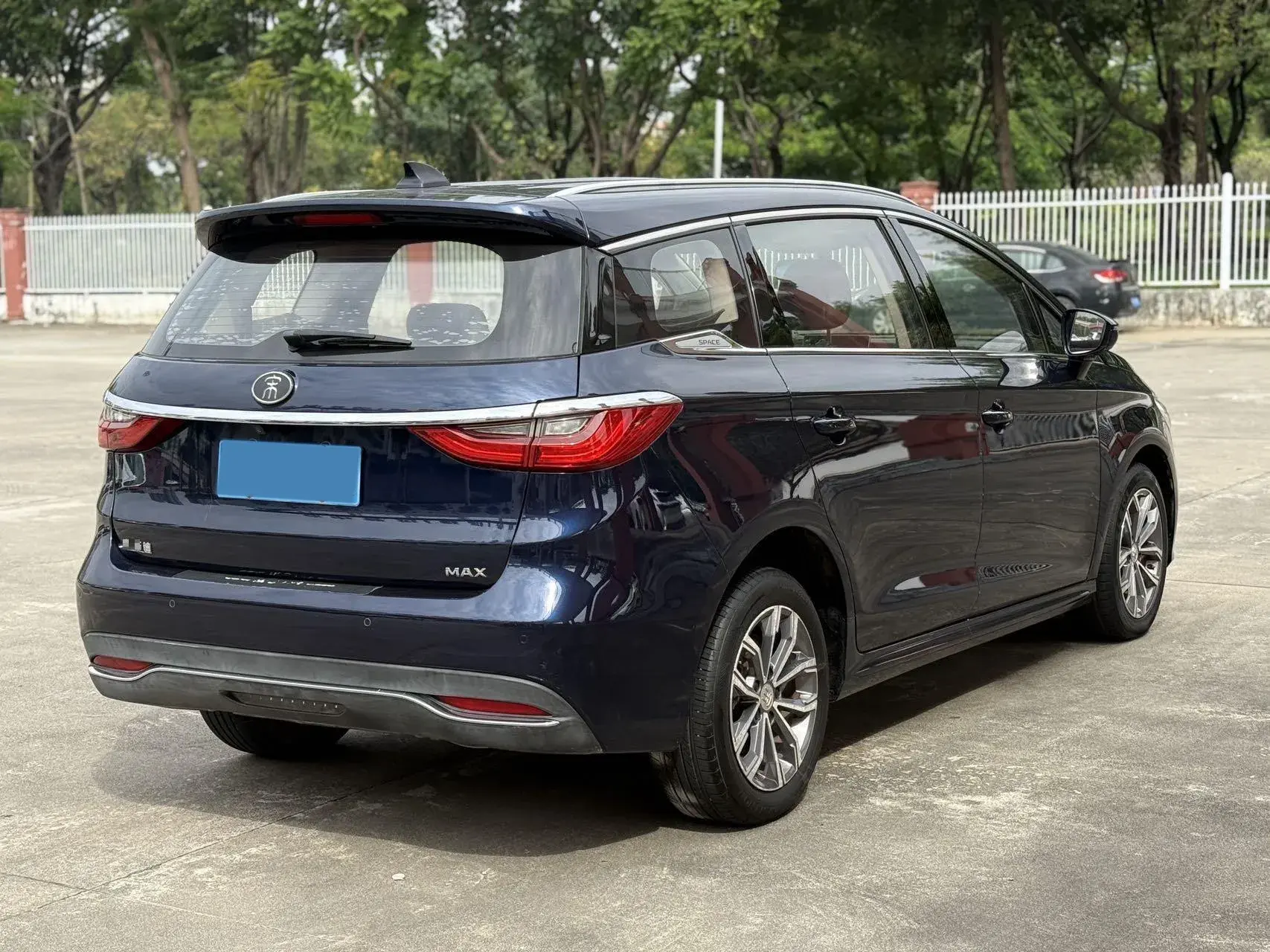 2019 BYD SONG thumbnail 3