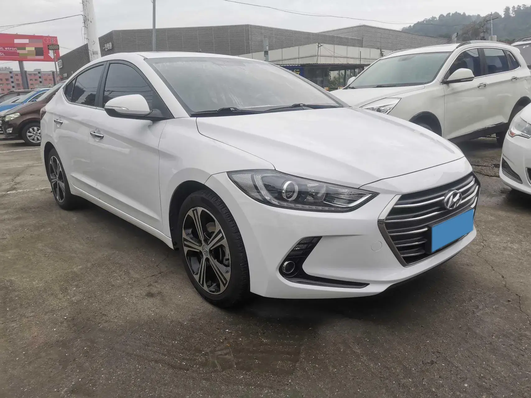 2018 HYUNDAI ELANTRA thumbnail 2