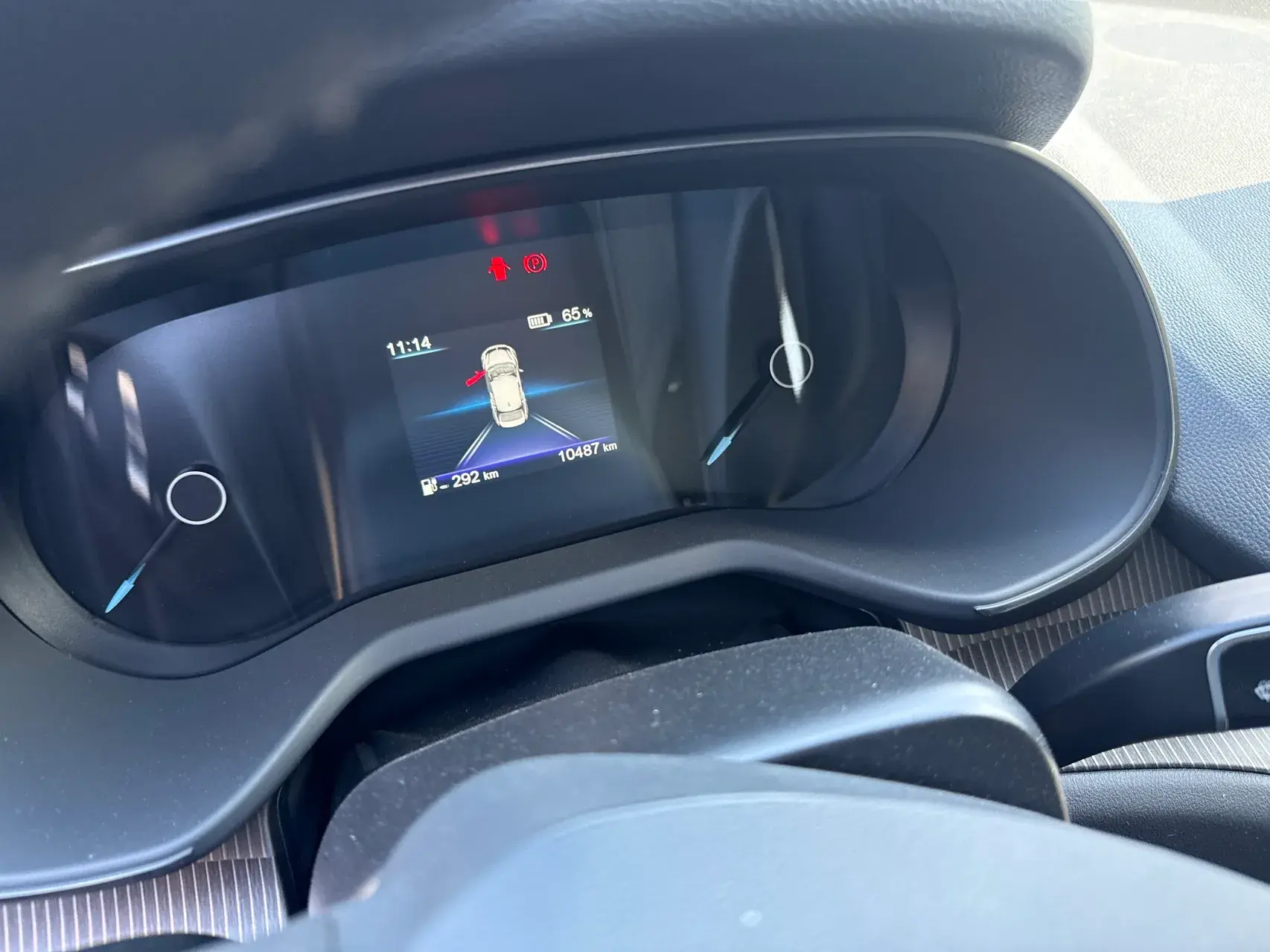 2022 HONGQI E-QM5 thumbnail 4