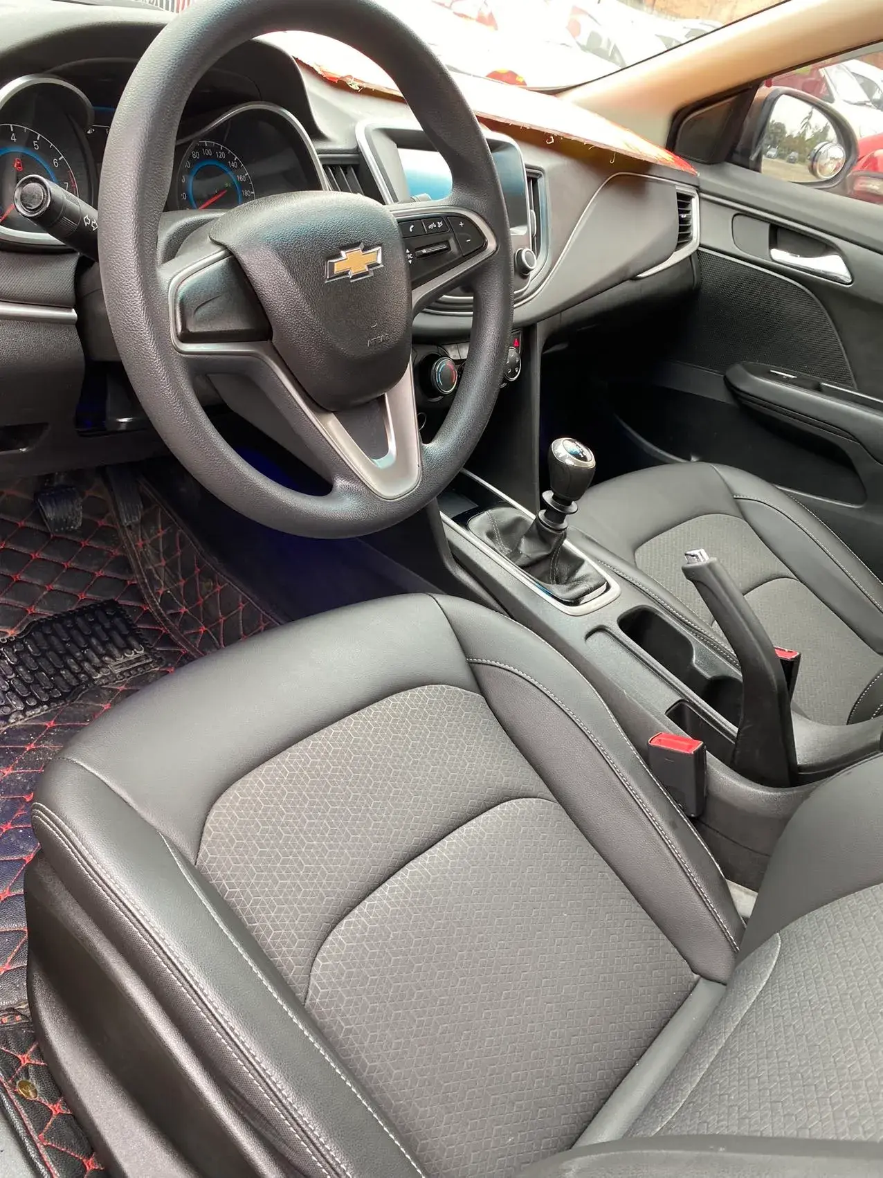 2019 CHEVROLET CAVALIER thumbnail 3