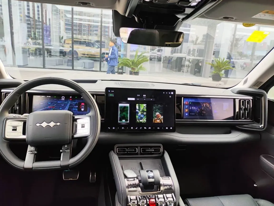 2025 FangChengBao Bao 5 1.5T 194HP L4 E-CVT PHEV 31.8KWH,autocango,china used car exporter,china ev exporter,chinese used car exporter,chinese used ev exporter