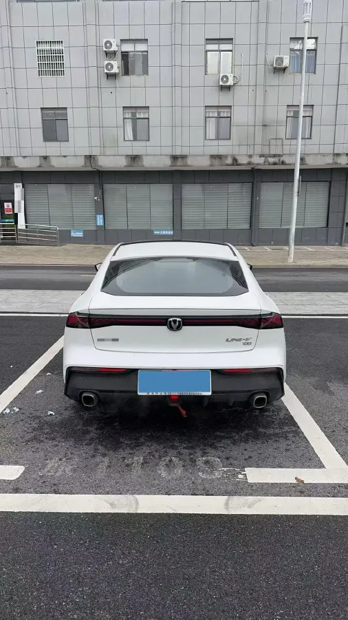 2023 ChangAn UNI-V iDD 1.5T 170HP L4 6TCT PHEV 18.4KWH,autocango,china used car exporter,china ev exporter,chinese used car exporter,chinese used ev exporter