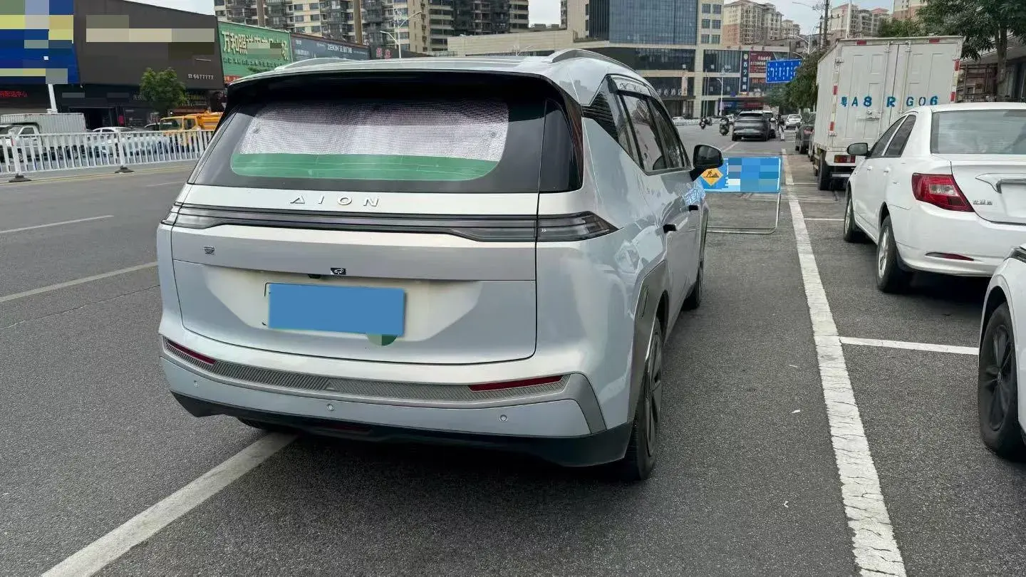 2023 AION Y thumbnail 4
