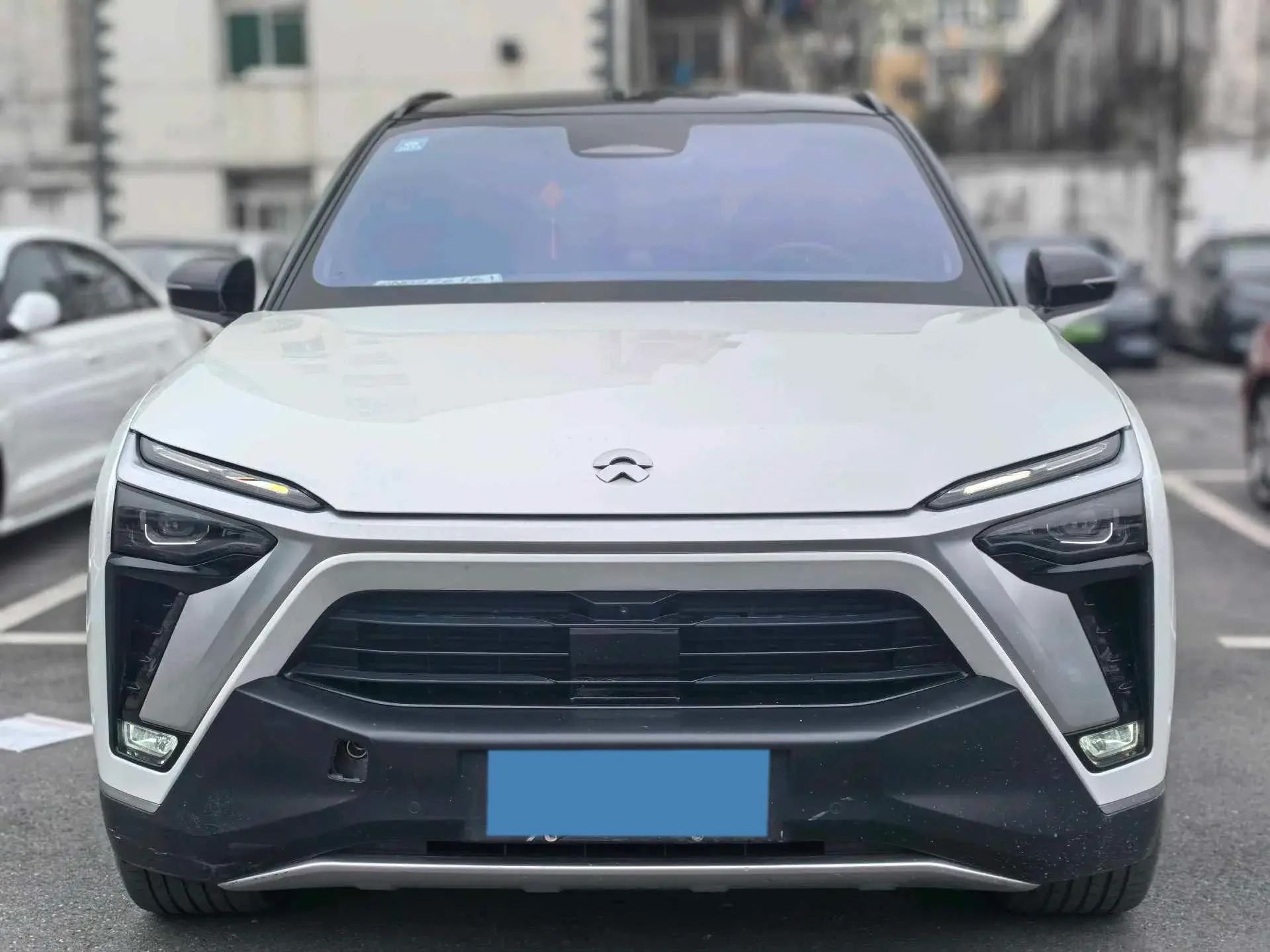 2020 NIO ES8 thumbnail 2