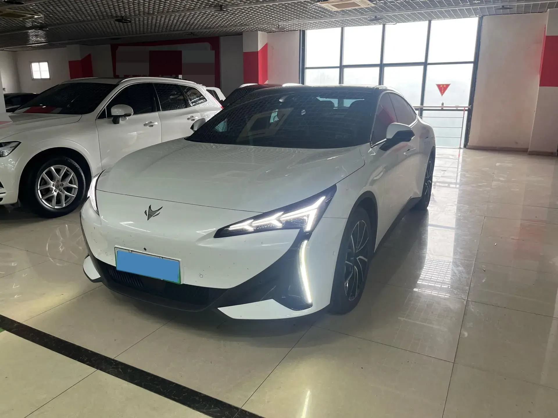 2024 ARCFOX ΑS5 view 1