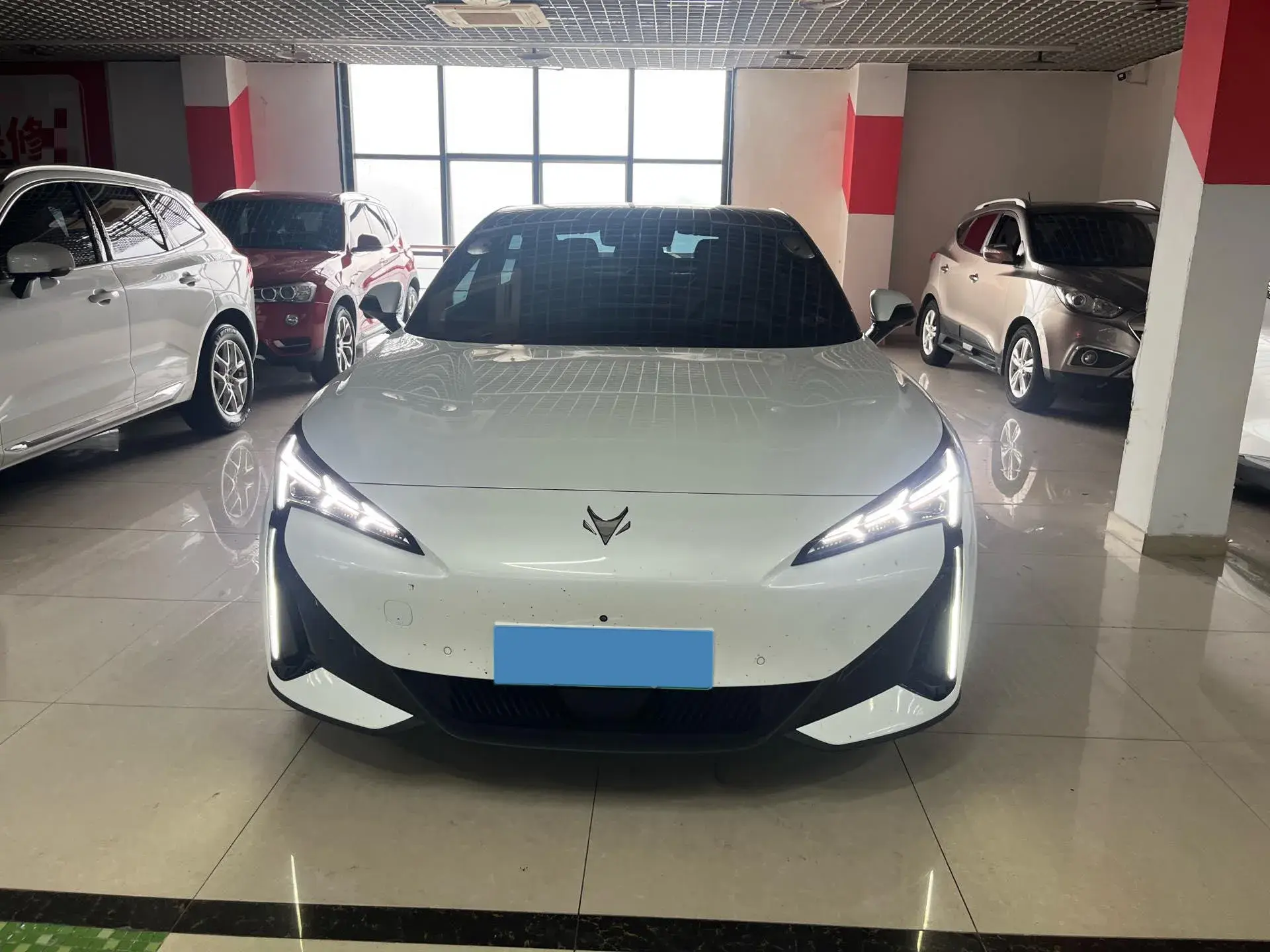 2024 ARCFOX ΑS5 thumbnail 2