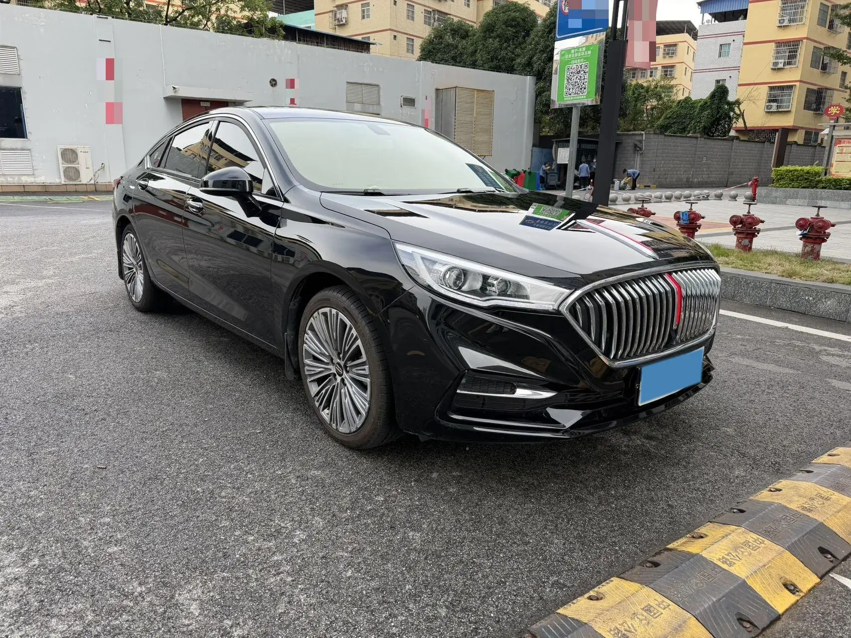 2022 HONGQI H5 thumbnail 3