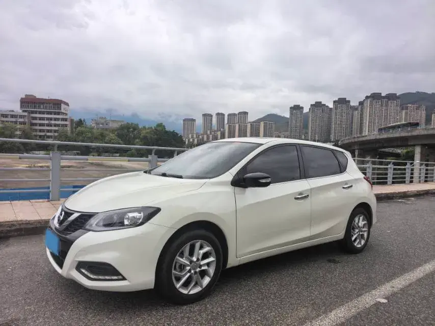 2021 NISSAN TIIDA view 1