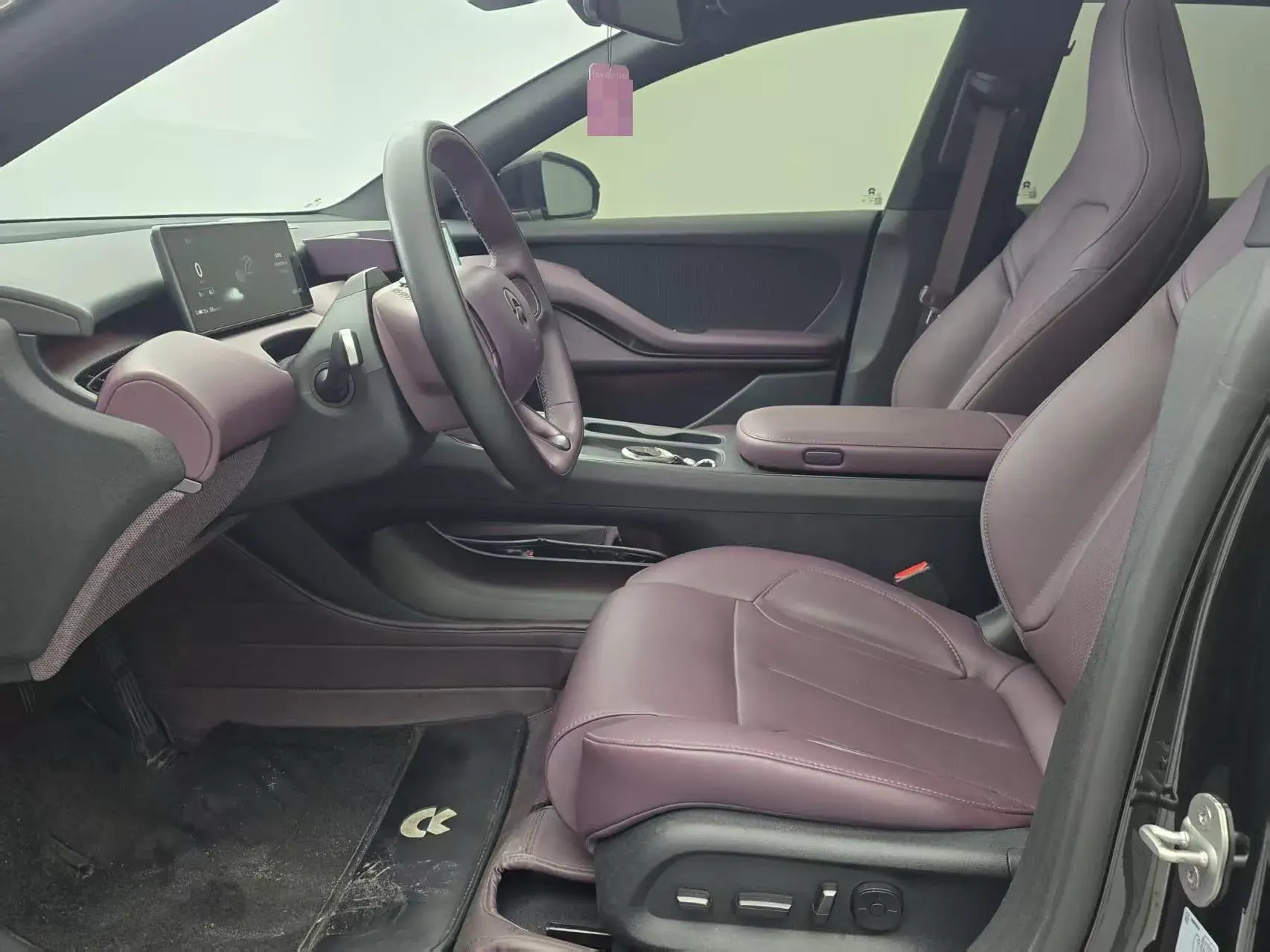 2024 NIO ET5T thumbnail 3