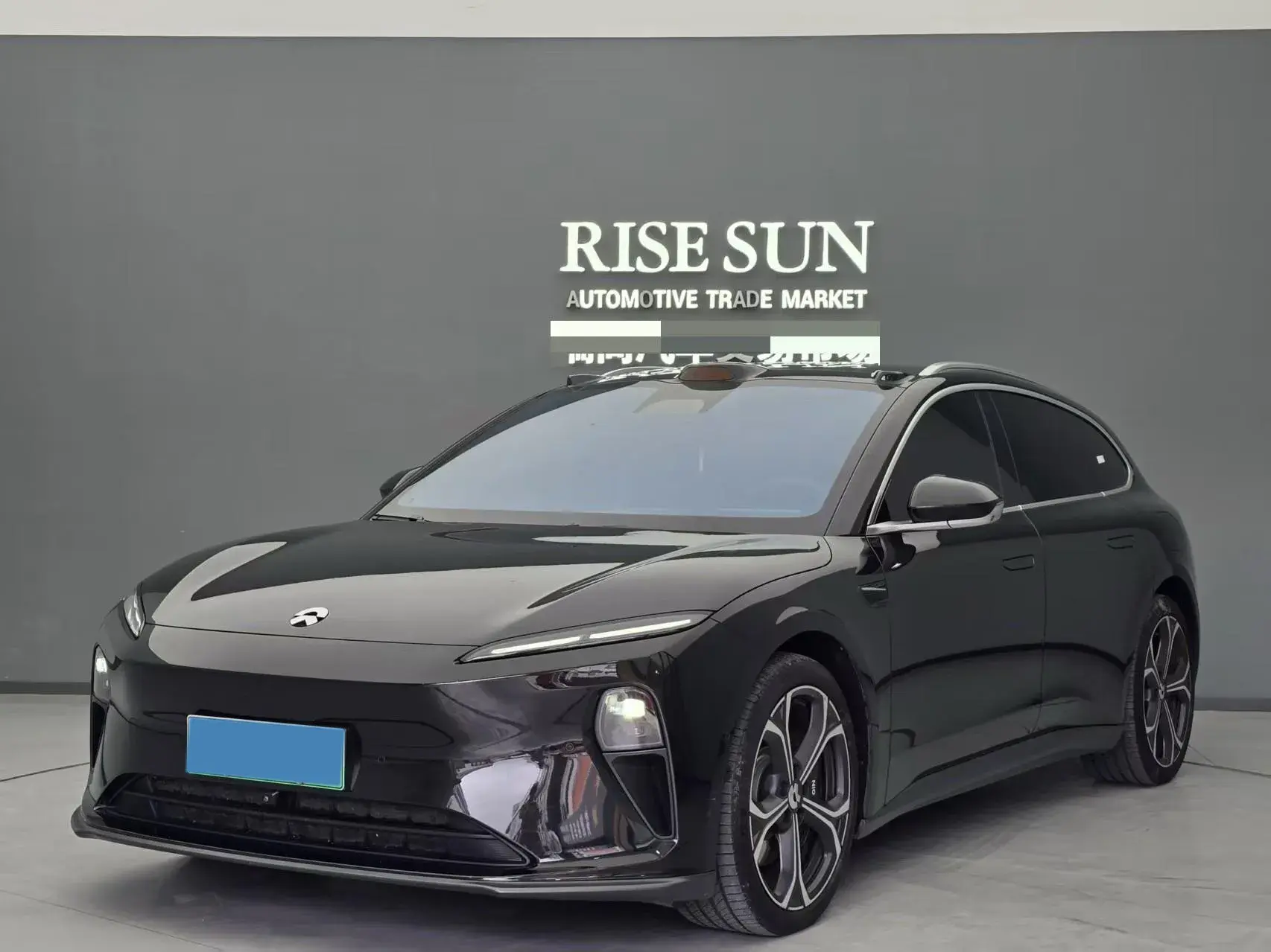 2024 NIO ET5T view 1