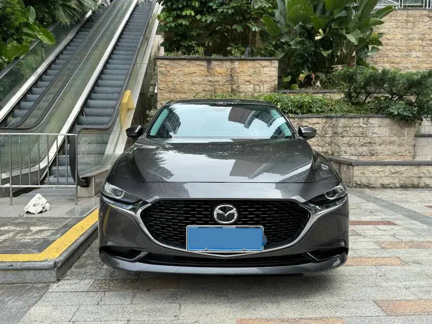 2023 MAZDA 3 thumbnail 2