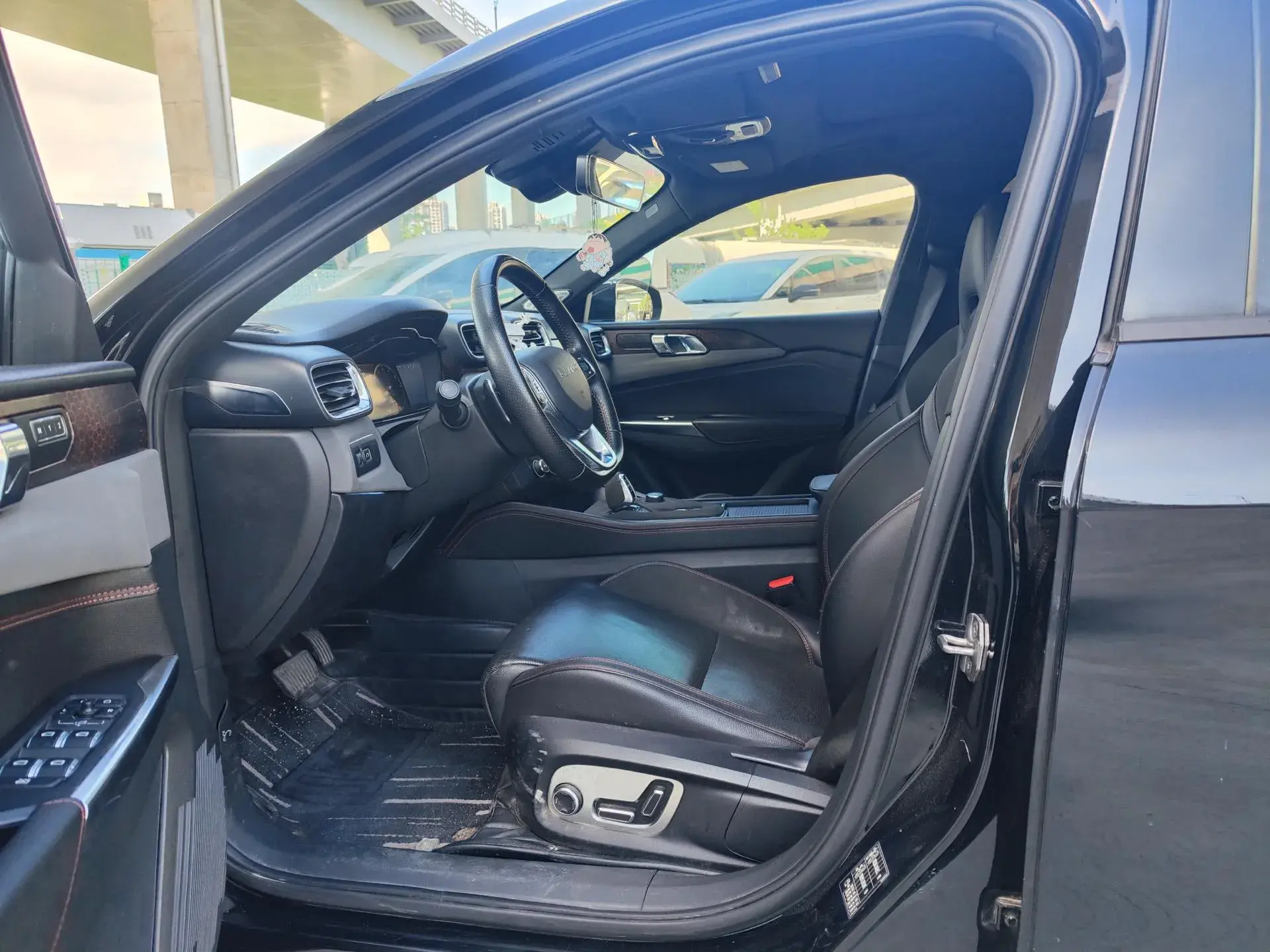 2019 LYNK&CO 03 thumbnail 4