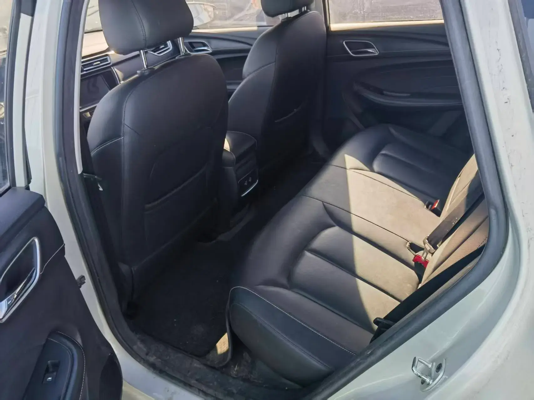 2019 ROEWE EI5 thumbnail 4