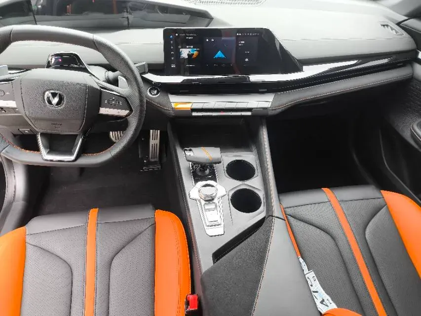 2024 ChangAn UNI-V 1.5T 188HP L4 7DCT,autocango,china used car exporter,china ev exporter,chinese used car exporter,chinese used ev exporter